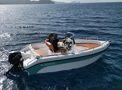 boat rentals in Milos Greece